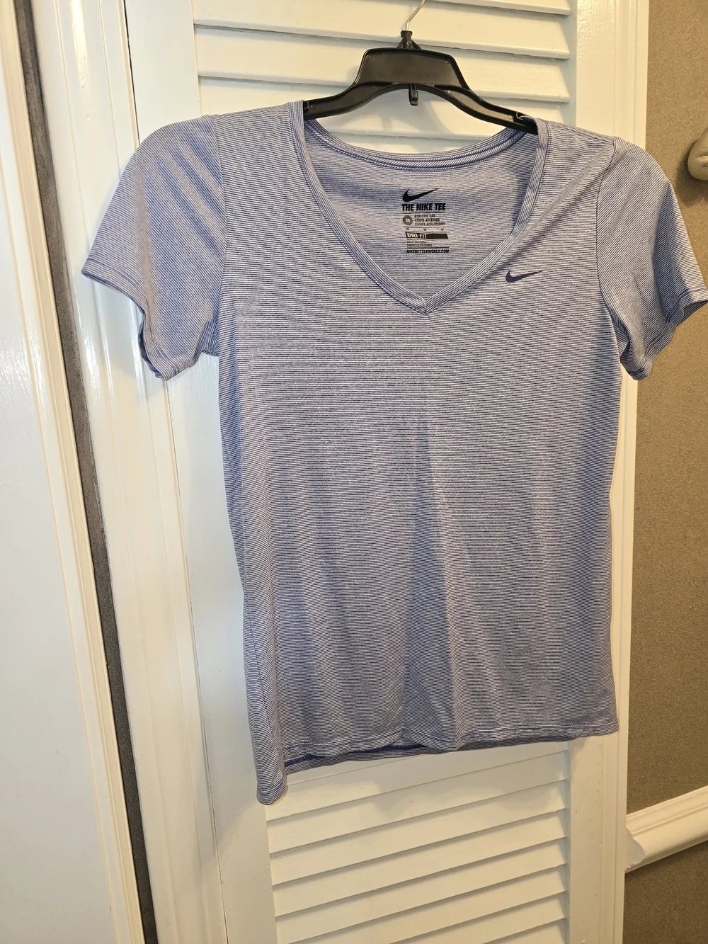 ​Nike The Nike Tee Dri-Fit Short Sleeve V-Neck‎ Top Blue Heather Striped M